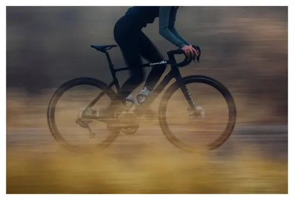 Gravel Bike Cervelo Aspero 5 Shimano GRX 815 Di2 11V Five Black 2021 JARDINS LOISIRS