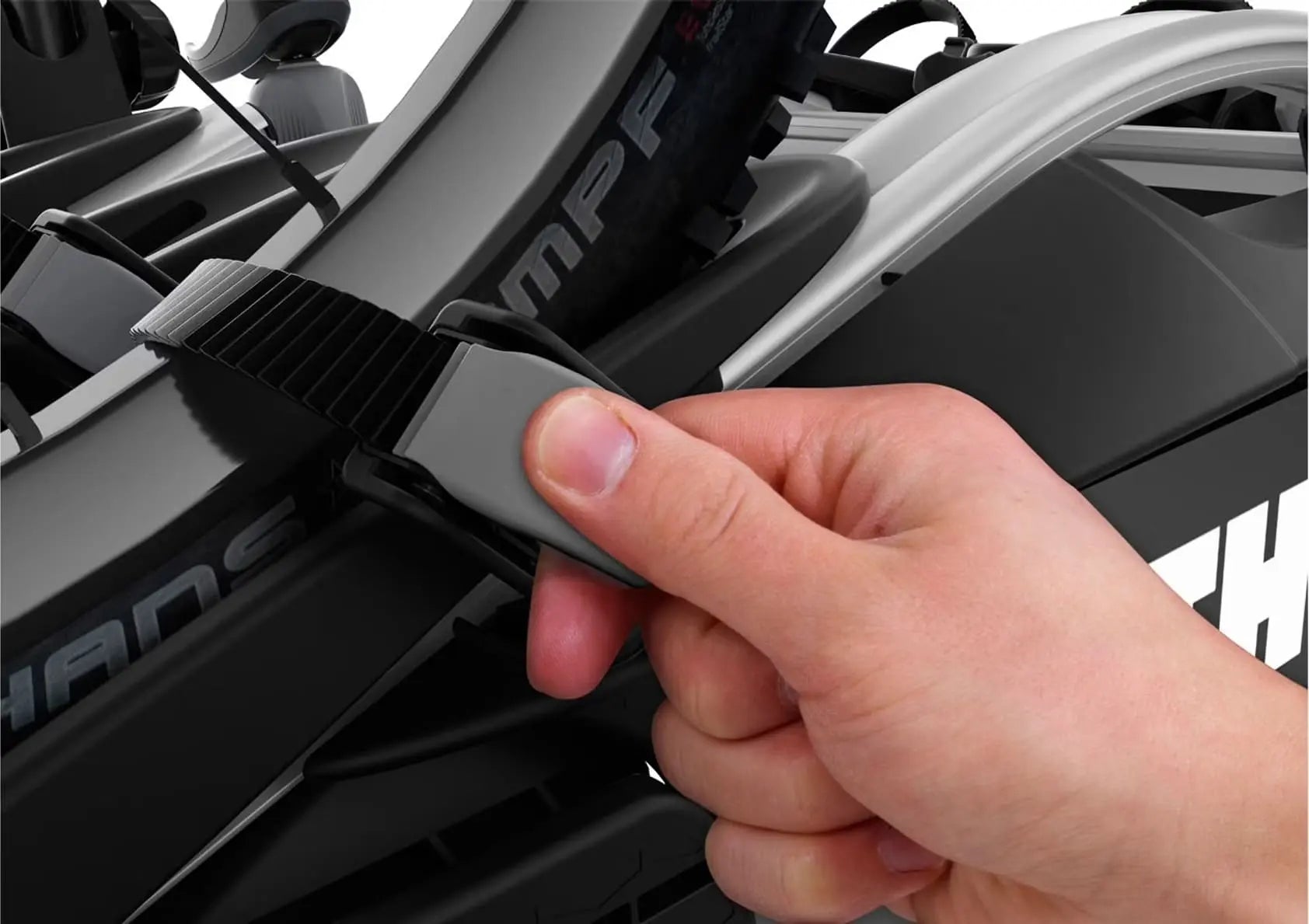 Porte-Vélos sur Boule d'Attelage Thule VeloCompact Prise 13 Broches - 3 Vélos (Compatible E-Bikes) Noir Argent JARDINS LOISIRS