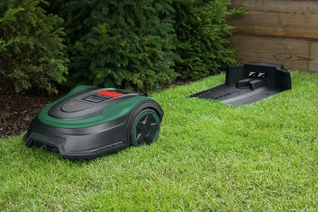 Tondeuse robot BOSCH Indego M 700 jusqu'à 700m² JARDINS LOISIRS