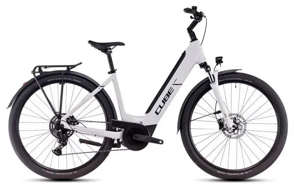 VTC Électrique Cube Touring Hybrid One 625 Easy Entry Shimano Cues 9V 625 Wh 700 mm Blanc Cotton Gris 2025 JARDINS LOISIRS