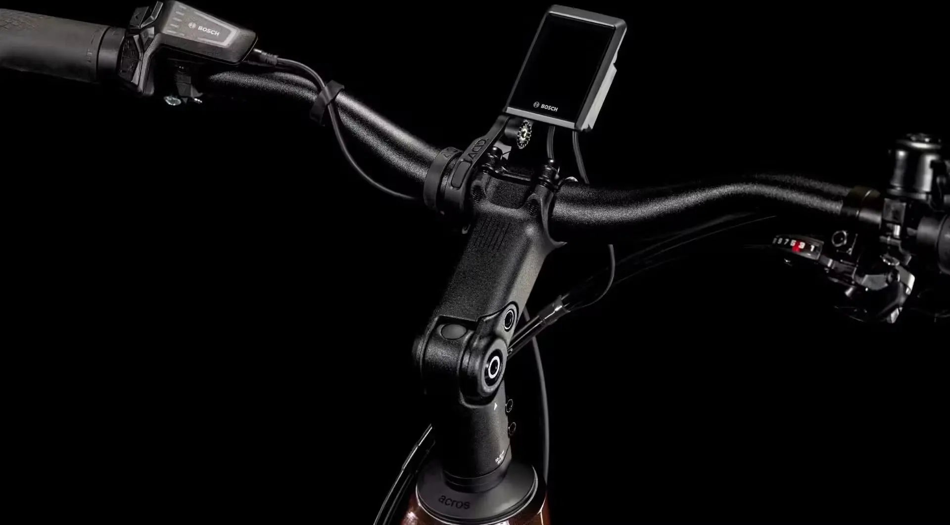 VTC Électrique Cube Touring Hybrid Pro 625 Easy Entry Shimano Cues 11V 625 Wh 700 mm Marron Orange Cinnamon 2025 JARDINS LOISIRS