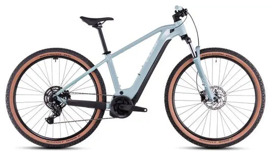 VTT Électrique Semi-Rigide Cube Reaction Hybrid Performance 625 Shimano Cues 9V 625 Wh 29'' Bleu Sky Light 2025 JARDINS LOISIRS
