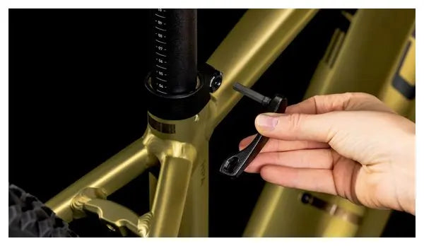 VTT Électrique Semi-Rigide Cube Reaction Hybrid Performance 625 Shimano Cues 9V 625 Wh 29'' Or Lime 2025 JARDINS LOISIRS