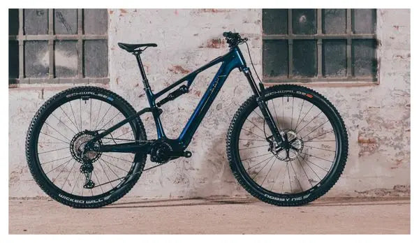 VTT Électrique Tout-Suspendu Cube AMS Hybrid One44 C:68X SLX 400X Shimano XT 12V 400 Wh 29'' Bleu Deepcobalt Violet 2025 JARDINS LOISIRS