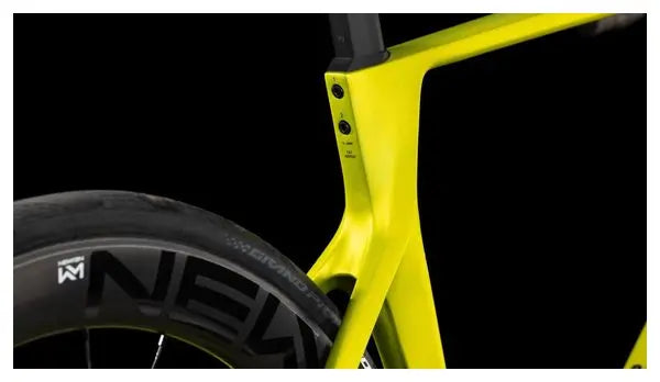 Vélo Cube  Agree C:62 Race flashlime´n´black 2025 JARDINS LOISIRS