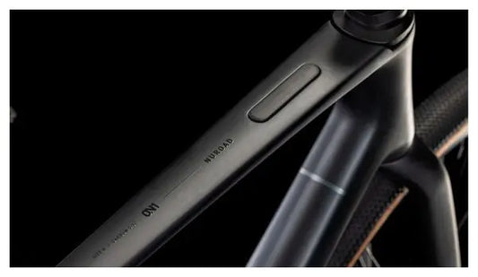 Vélo Cube Nuroad C:62 ONE carbon´n´glossy JARDINS LOISIRS