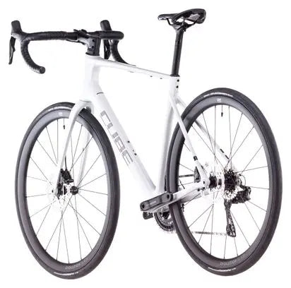 Vélo de Route Cube Attain C:62 SLX Shimano 105 Di2 12V 700 mm Blanc Cotton Gris 2025 JARDINS LOISIRS
