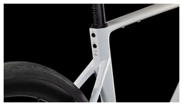 Vélo de Route Cube Attain C:62 SLX Shimano 105 Di2 12V 700 mm Blanc Cotton Gris 2025 JARDINS LOISIRS