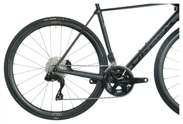 Vélo de Route Orbea Orca M35i Shimano 105 Di2 12V 700 mm Gris Noir Vulcano 2024 JARDINS LOISIRS