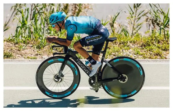 Vélo de Triathlon Wilier Triestina Turbine SLR Shimano Ultegra Di2 12V 700 mm Noir 2024 JARDINS LOISIRS