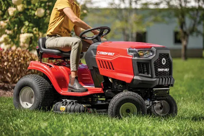 Tondeuse autoportée à éjection latérale TROYBILT 92T-S 439 cm³ l.92 cm JARDINS LOISIRS