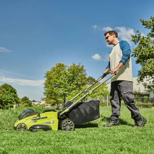 Tondeuse sur batterie brushless RYOBI Rlm36x46h50pg 36V, 46 cm, 1 batterie 5Ah JARDINS LOISIRS