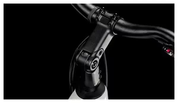 VTC Électrique Cube Touring Hybrid One 625 Easy Entry Shimano Cues 9V 625 Wh 700 mm Blanc Cotton Gris 2025 JARDINS LOISIRS