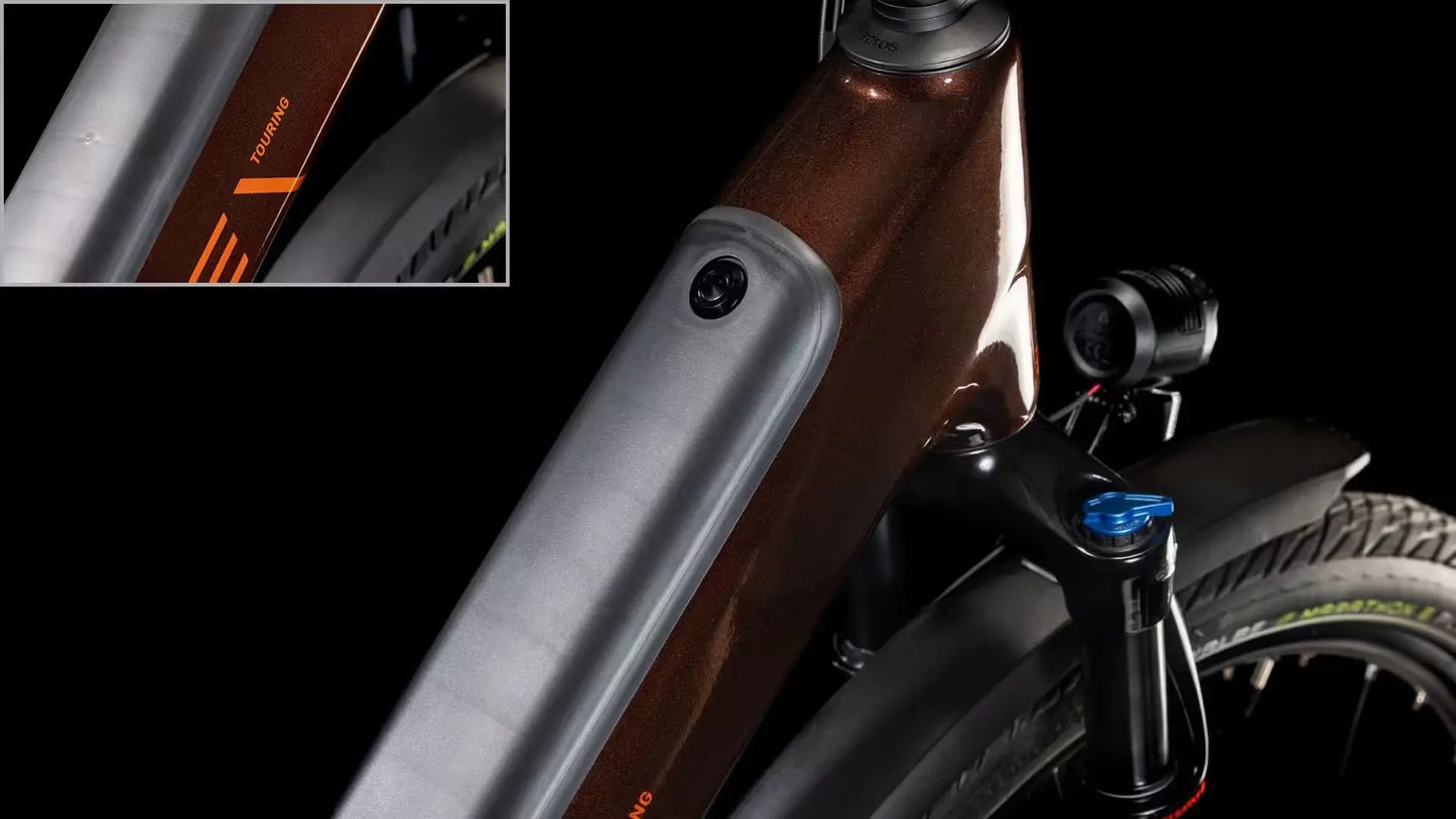 VTC Électrique Cube Touring Hybrid Pro 625 Easy Entry Shimano Cues 11V 625 Wh 700 mm Marron Orange Cinnamon 2025 JARDINS LOISIRS