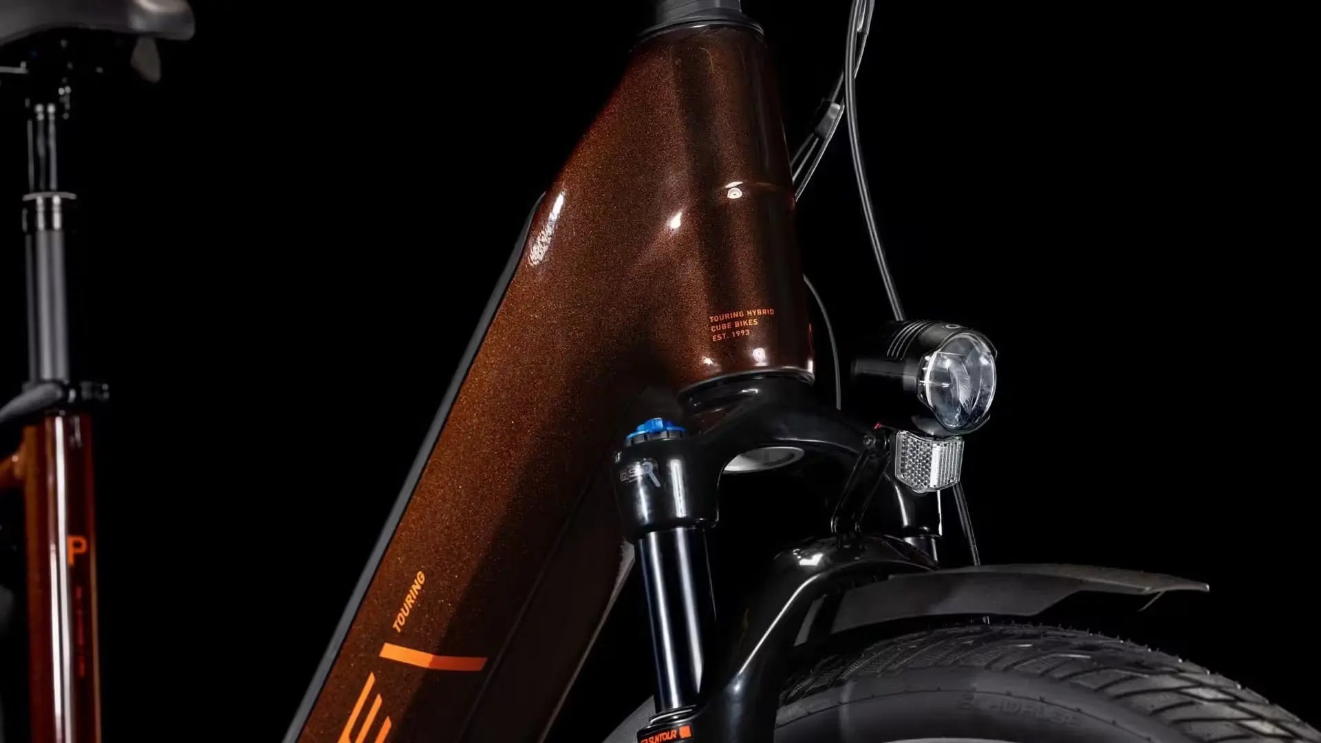 VTC Électrique Cube Touring Hybrid Pro 625 Easy Entry Shimano Cues 11V 625 Wh 700 mm Marron Orange Cinnamon 2025 JARDINS LOISIRS