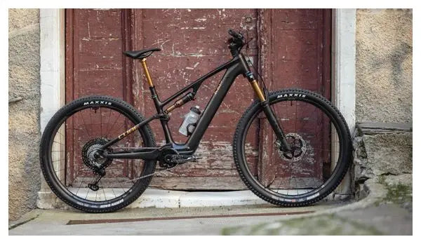 VTT Électrique Tout-Suspendu Cube AMS Hybrid One44 C:68X SLT 400X Shimano XTR 12V 400 Wh 29'' Gris Carbon Or 2025 JARDINS LOISIRS