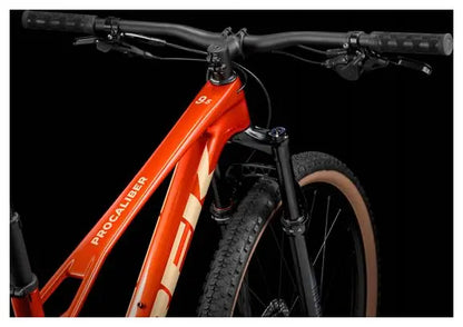 VTT Semi-Rigide Trek Procaliber 9.5 Shimano Deore 12V 29'' Rouge Gén. 3 JARDINS LOISIRS
