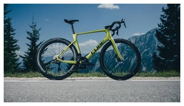 Vélo Cube  Agree C:62 Race flashlime´n´black 2025 JARDINS LOISIRS