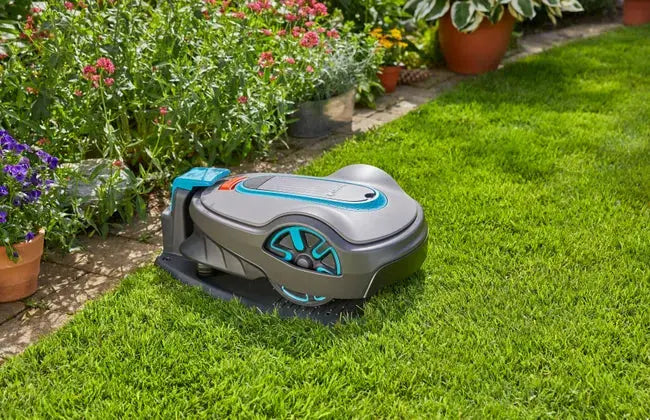 Robot tondeuse connecté GARDENA SILENO life - 750m² - 15101-26 Bluetooth JARDINS LOISIRS